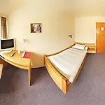 فندق Restaurant Zum Jaegerheim Mit Innenpool Wendeburg