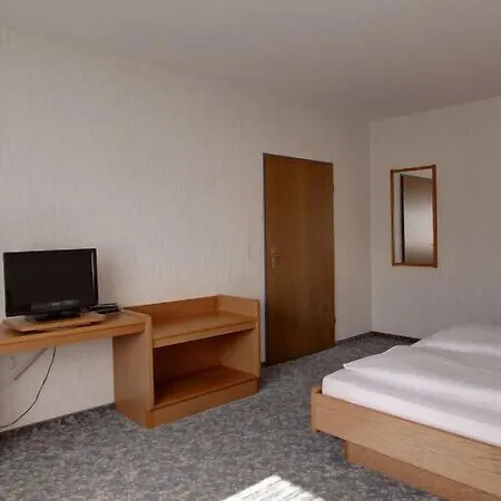 Hotel Restaurant Zum Jaegerheim Mit Innenpool