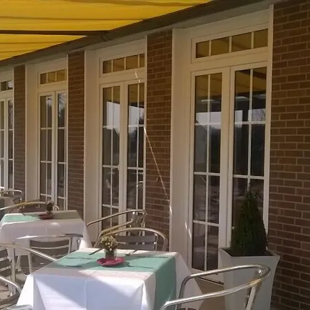 Restaurant Zum Jaegerheim Mit Innenpool 3* Wendeburg