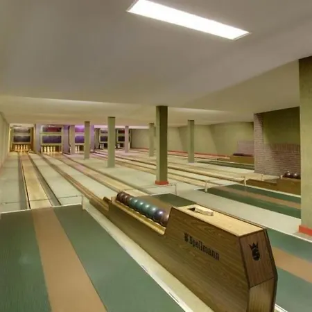 Restaurant Zum Jaegerheim Mit Innenpool