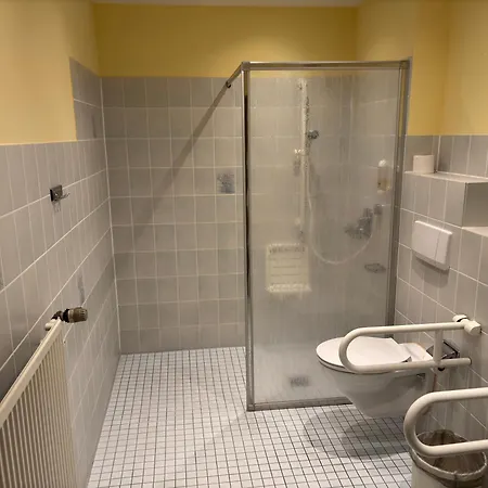 Hotel Restaurant Zum Jaegerheim Mit Innenpool 3*