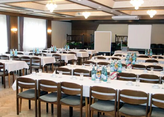 猎人之家酒店及餐厅 3* 文德堡